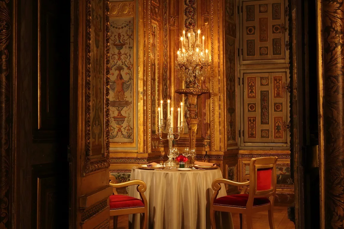 Once-in-a-Lifetime Experiences in Paris vaux le vicomte dinner