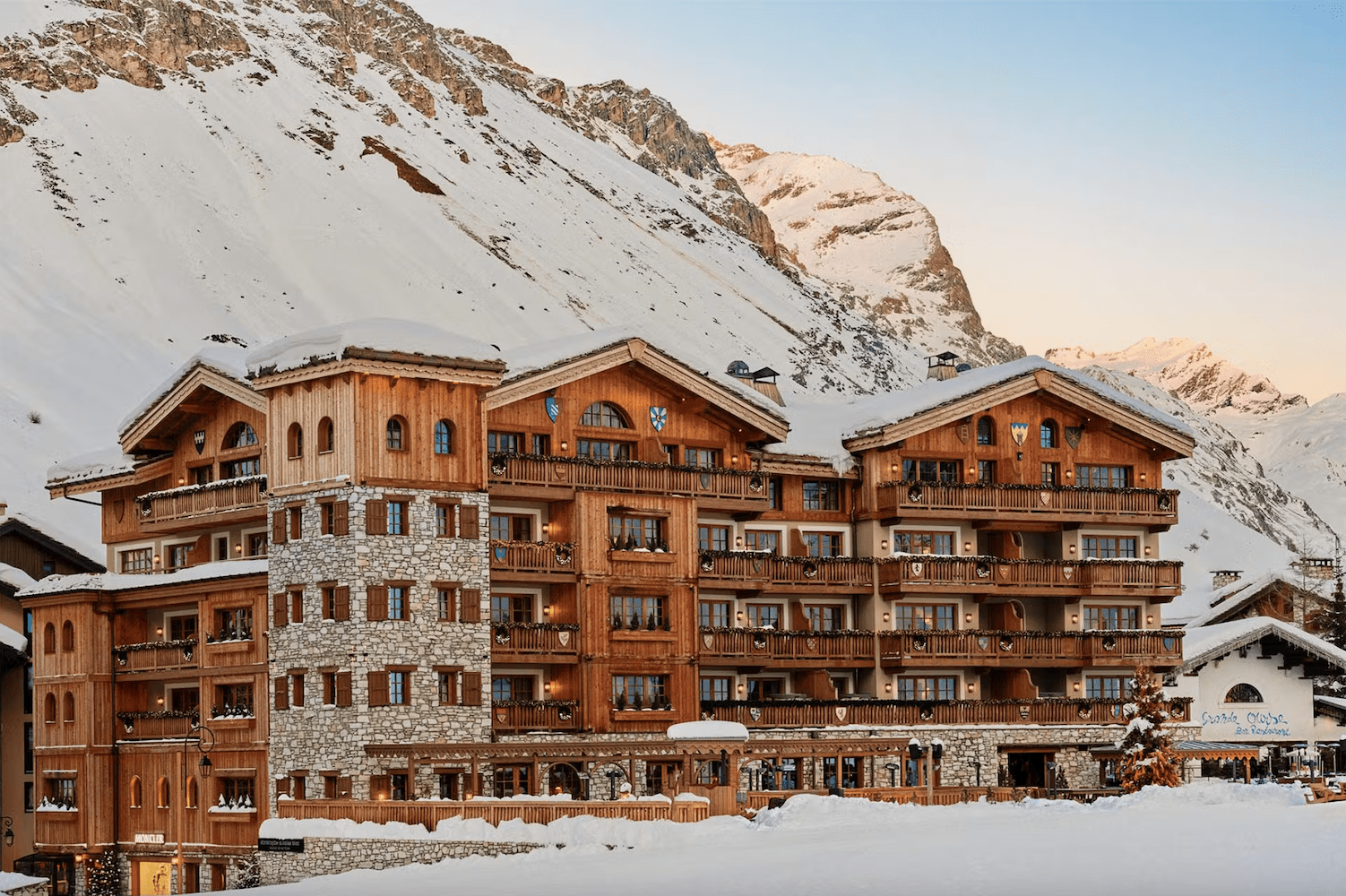 Cheval Blanc Courchevel 1850, French Alps Luxury Hotel & Chalet / Casol  Villas France