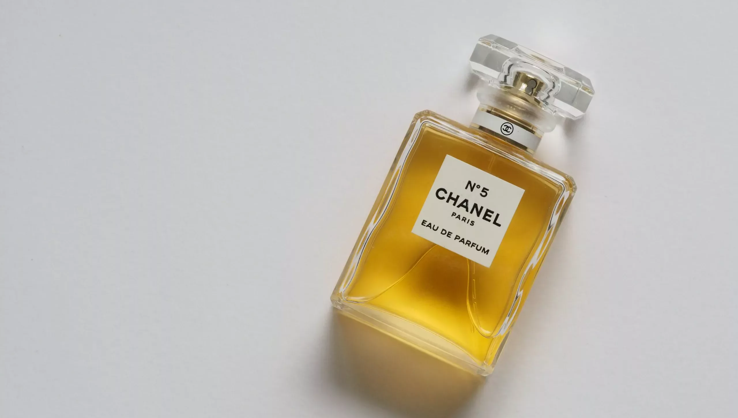 Chanel No 5, coco Chanel, vogue, Coco, Chanel, brands, Perfume